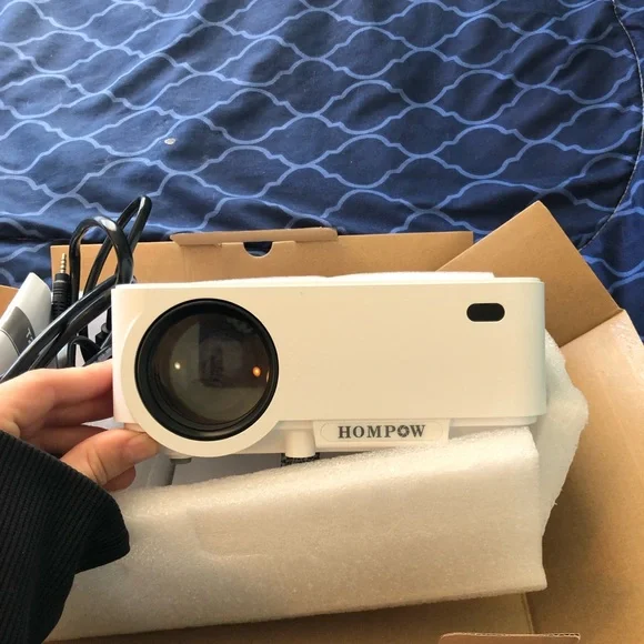 Projector - Picture 2 of 4